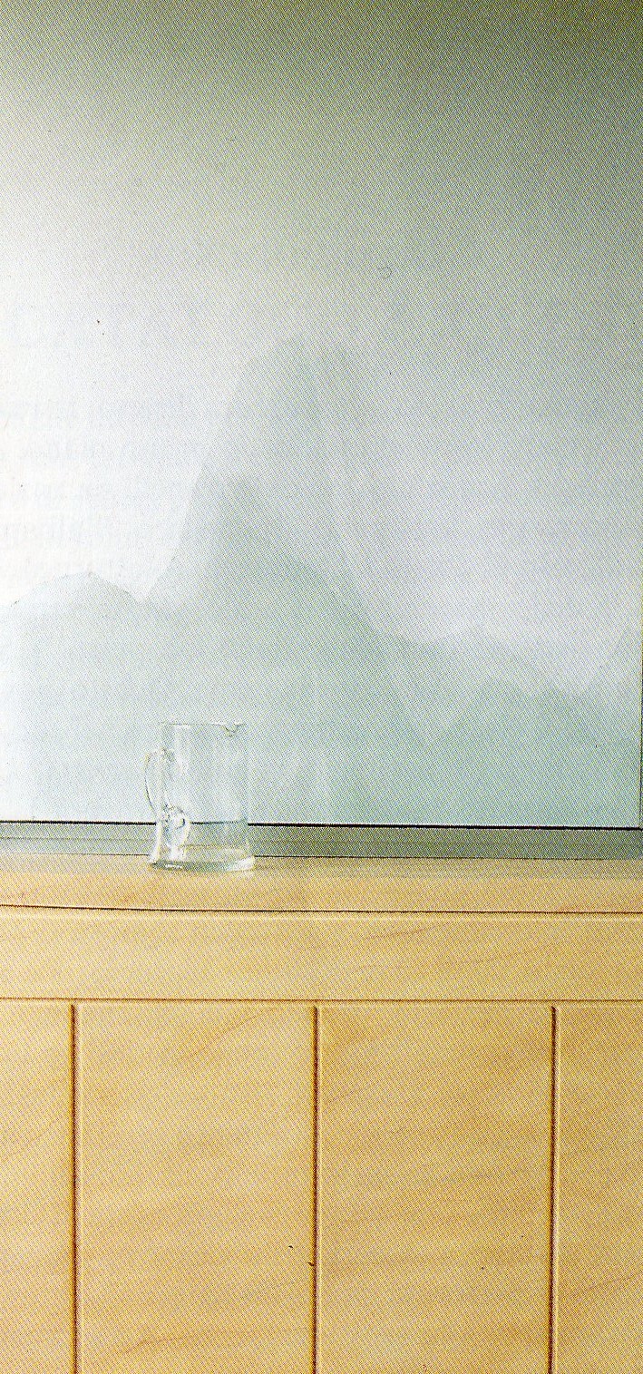 composizione con vaso di vetro giallo 1